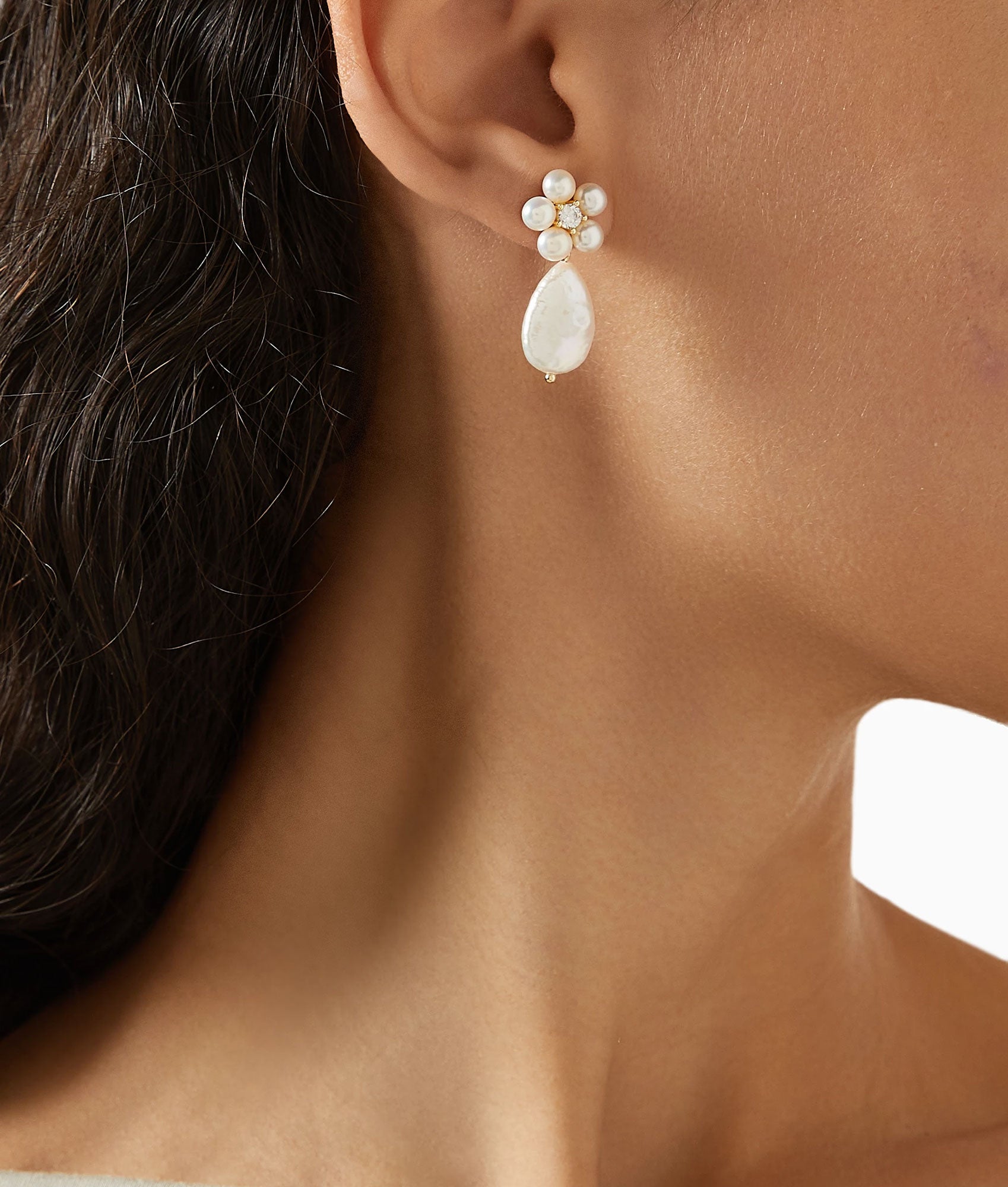 Daisy Flower Drop Earring - Main Image