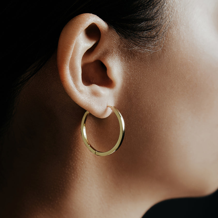 Timeless Hoop | SHASHI gold hoop earrings