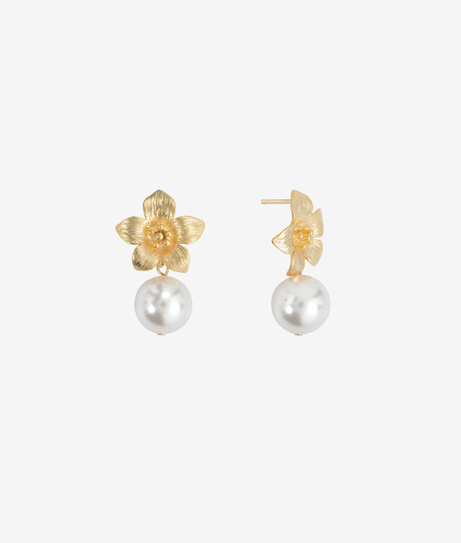 Begonia Pearl Earring