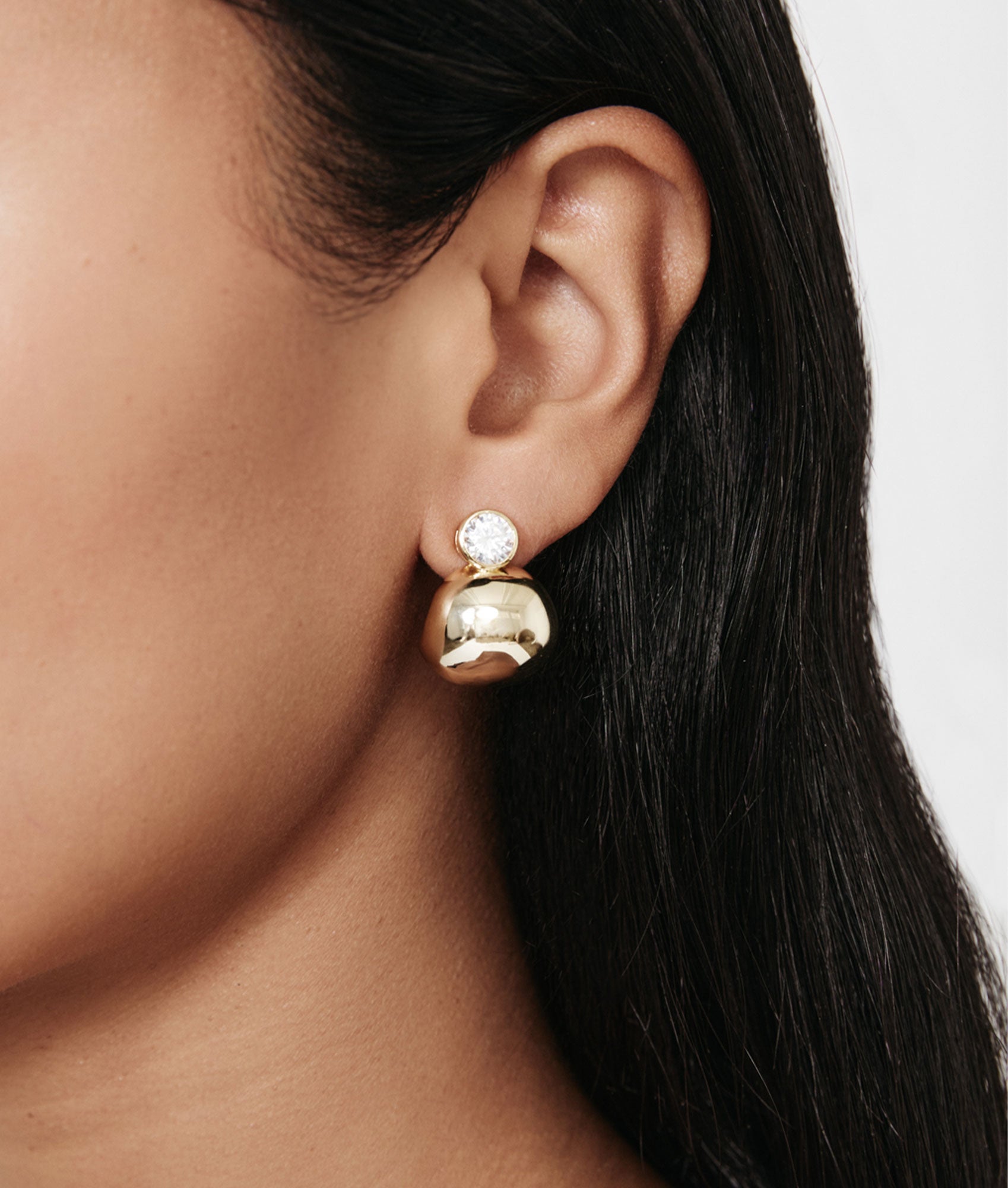 Premium Bezel Set Earrings: Timeless Elegance for Modern Style Picture background