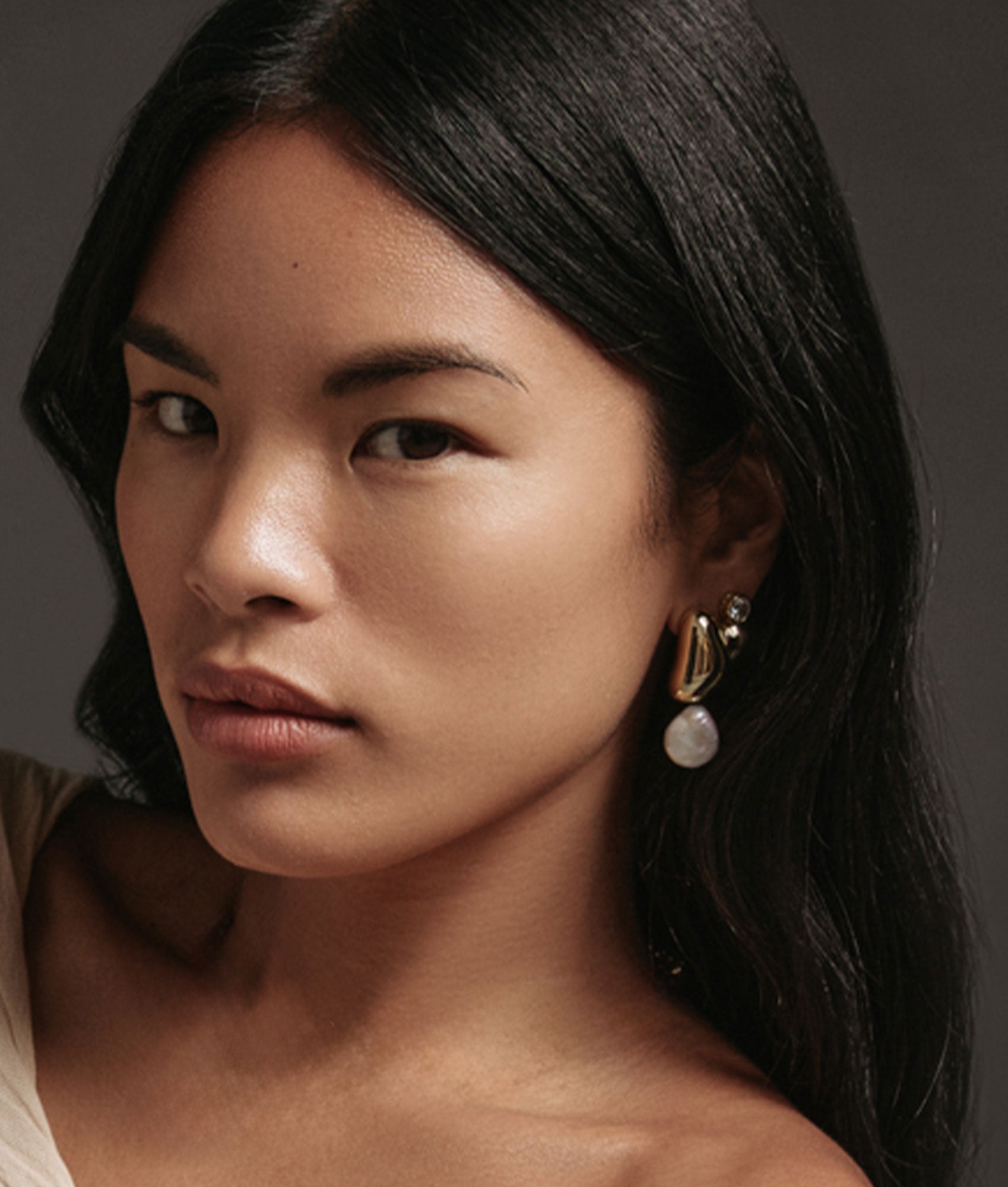 Carter Pearl Drop Earring