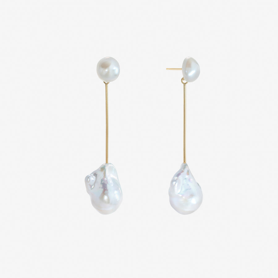 Petunia Pearl Earring