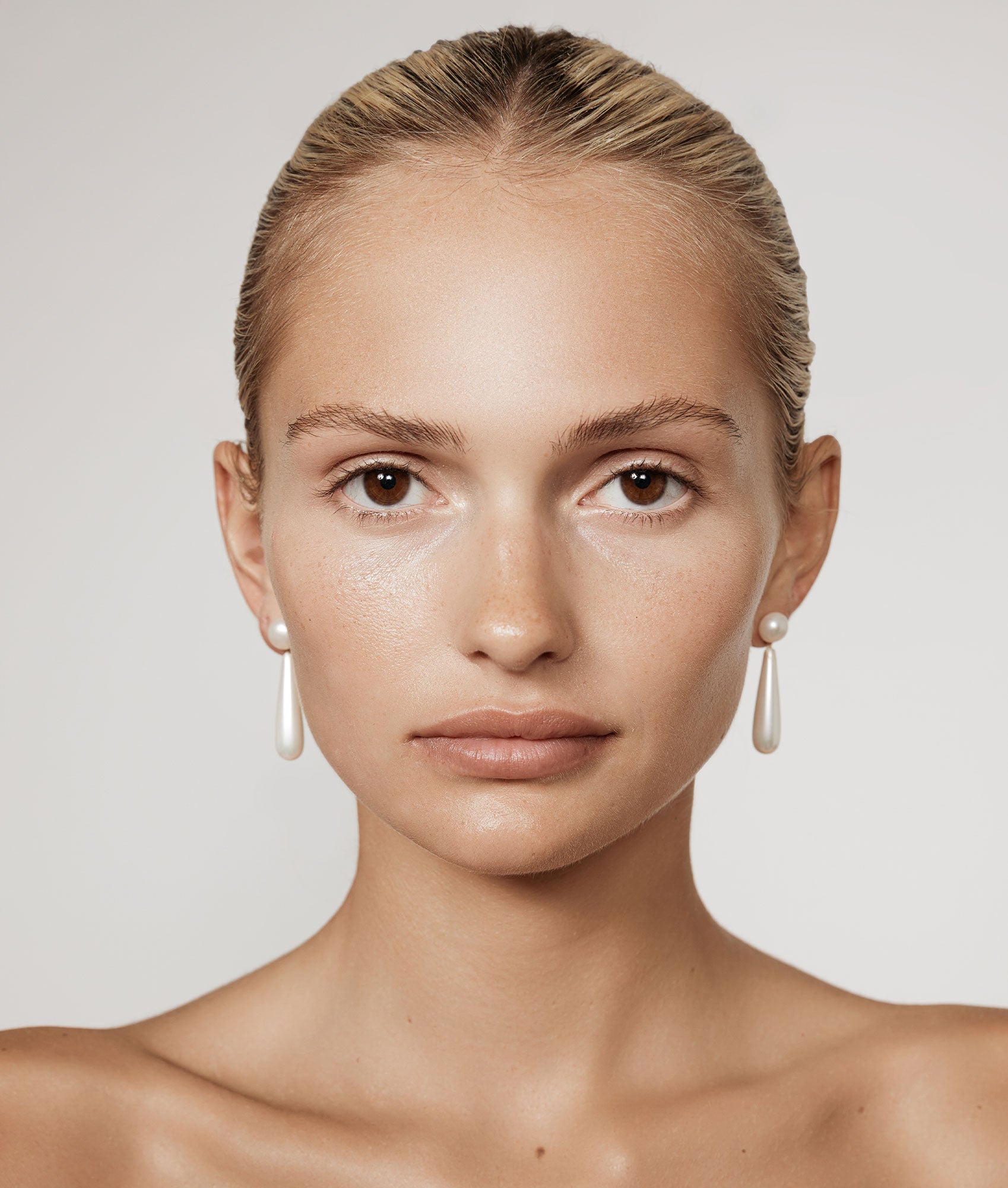 Linnea Pearl Drop Earring