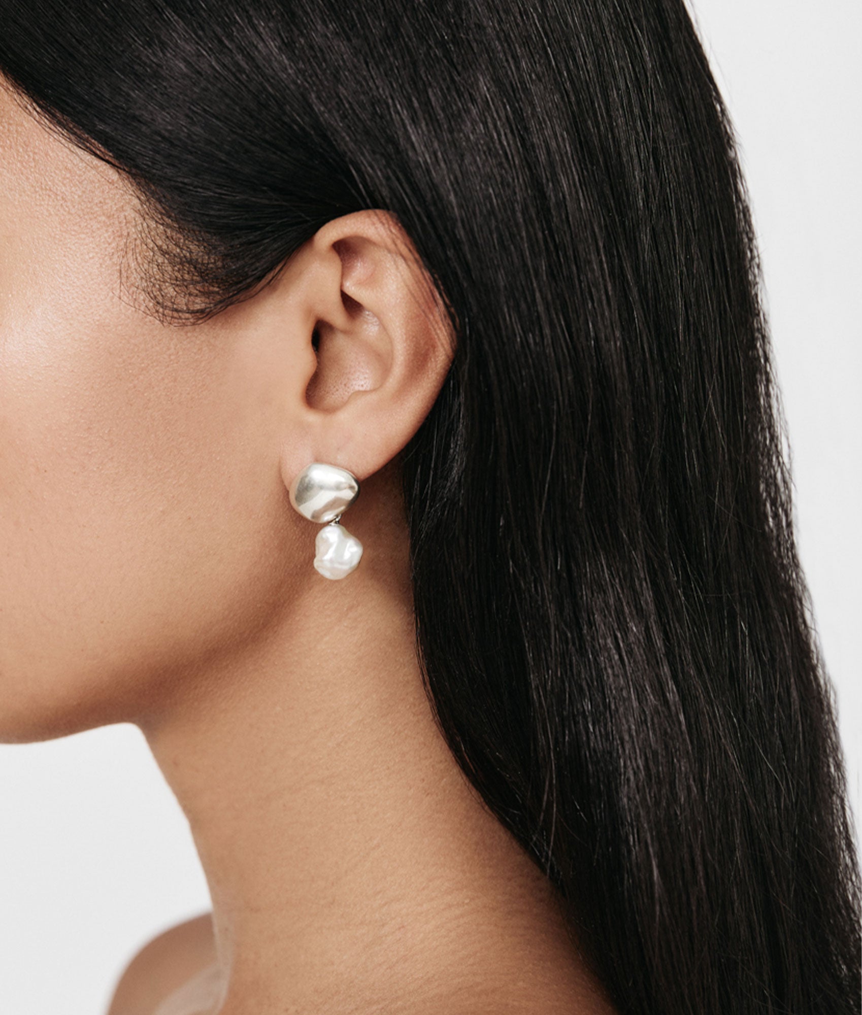 Silver Pearl Drop Earring