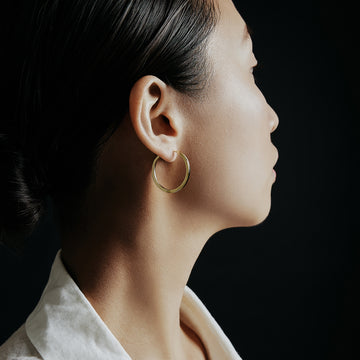 Timeless Hoop | SHASHI gold hoop earrings