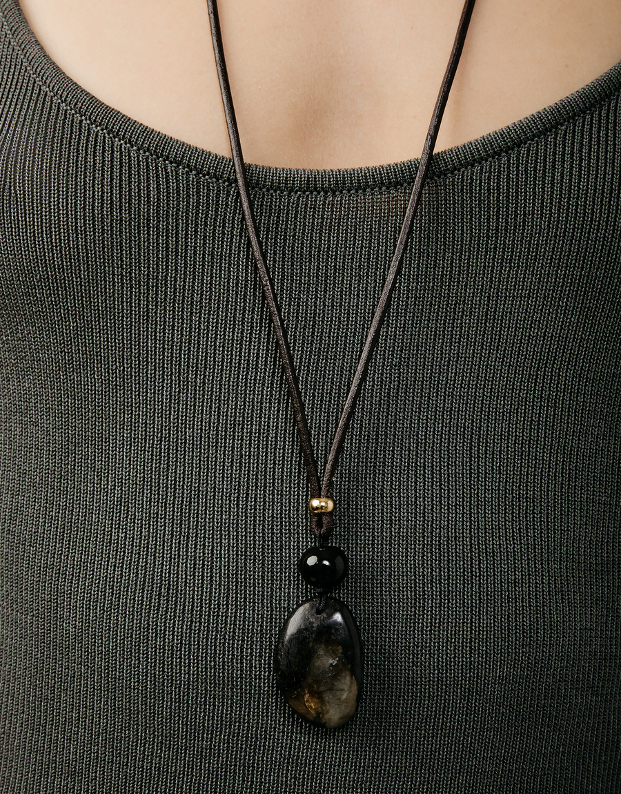 Noir Pendant Necklace