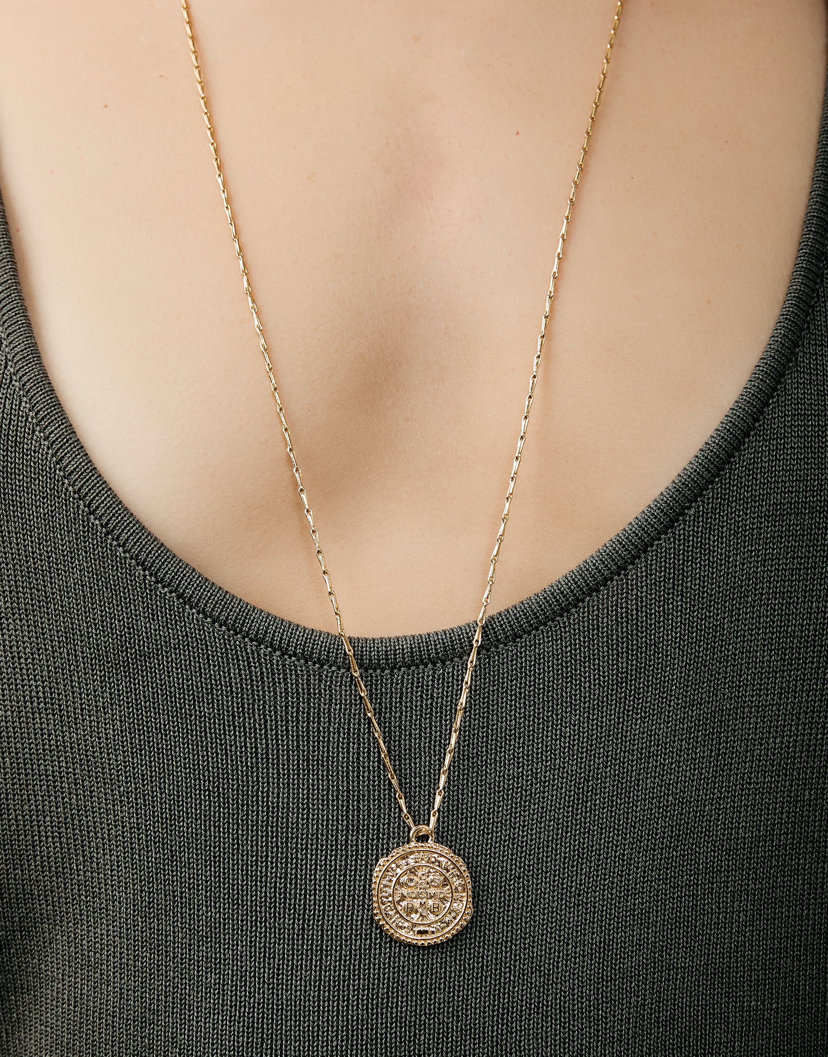 Medallion Chain Necklace