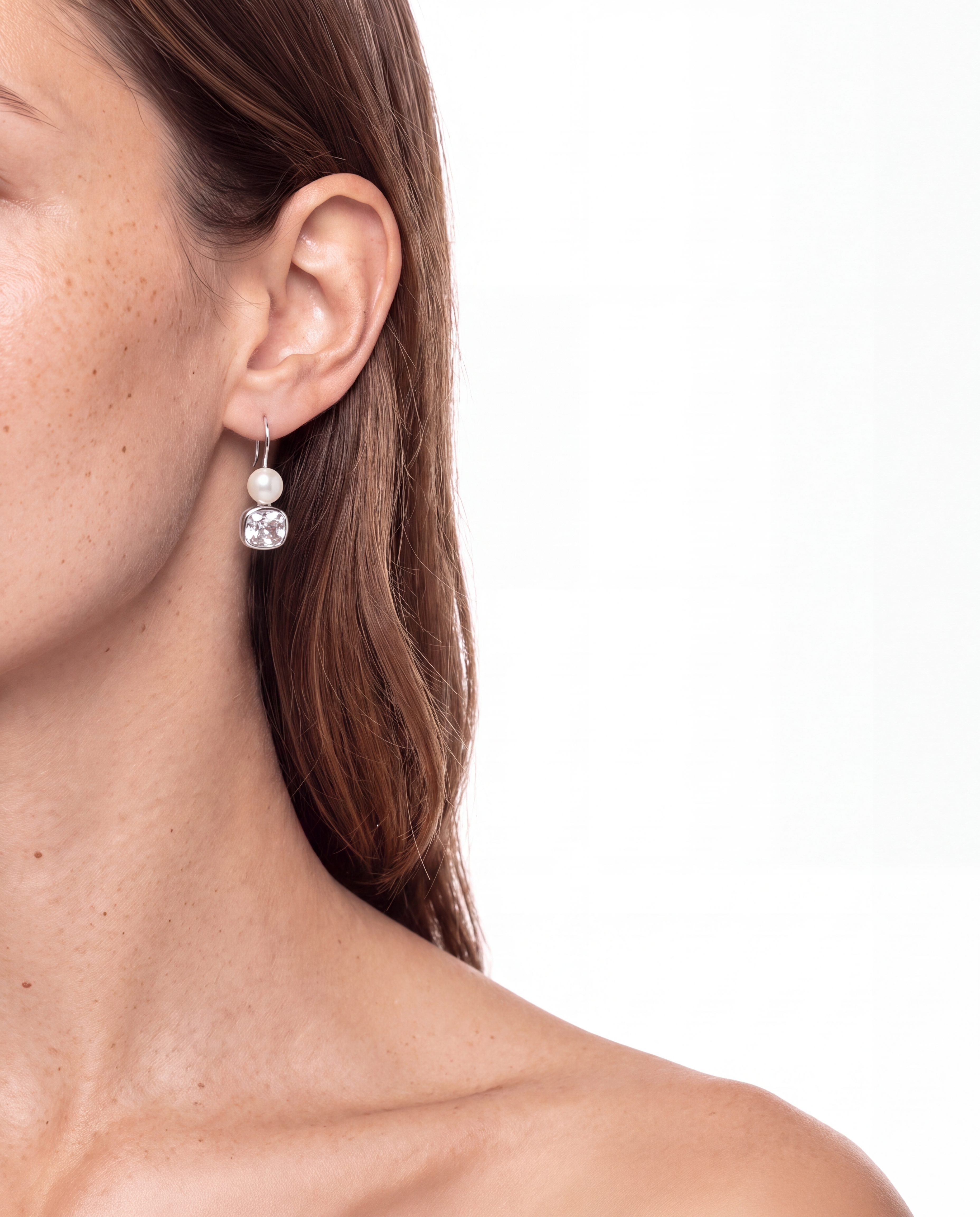 Clemence Reverse Earring