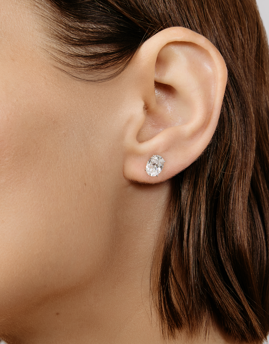 Oval Solitaire Stud Earring