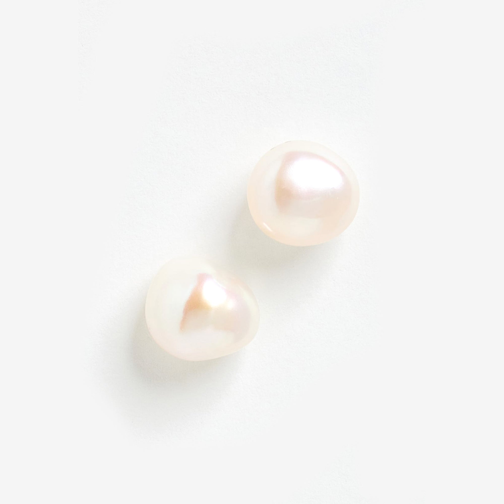 SHASHI Pearl Stud Earring