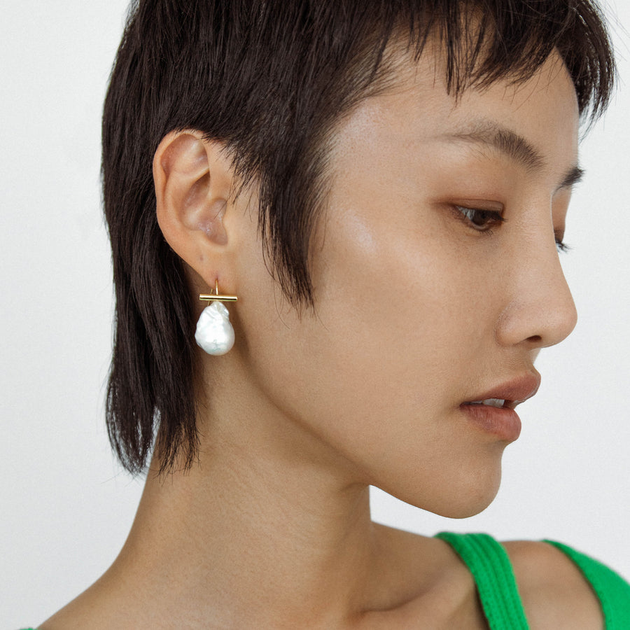Giselle Earring | SHASHI Pearl Earring
