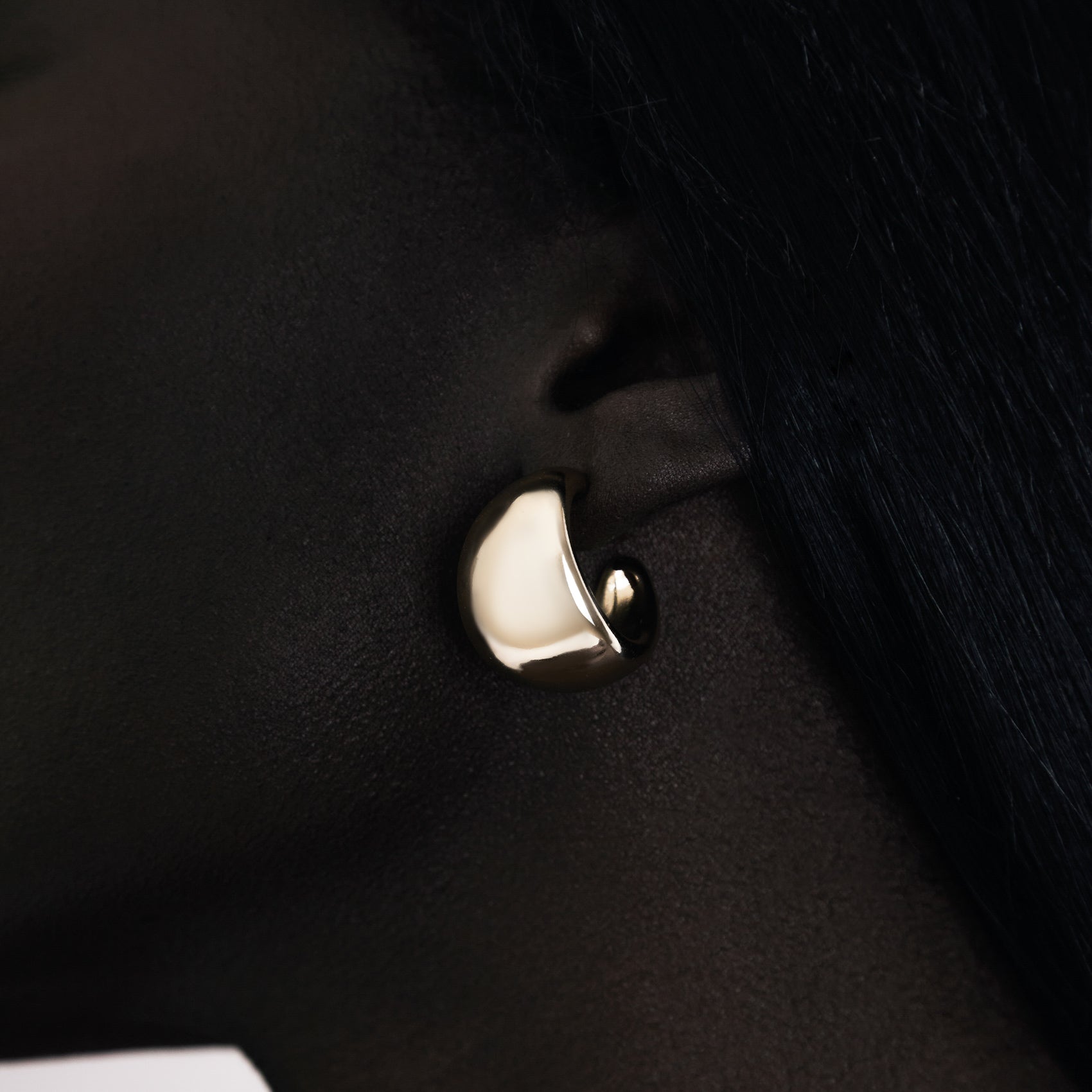 Kasumi Hoop | SHASHI Gold Hoop